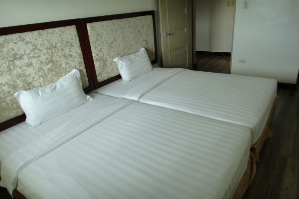 Clark Renaissance Hotel (Santol)